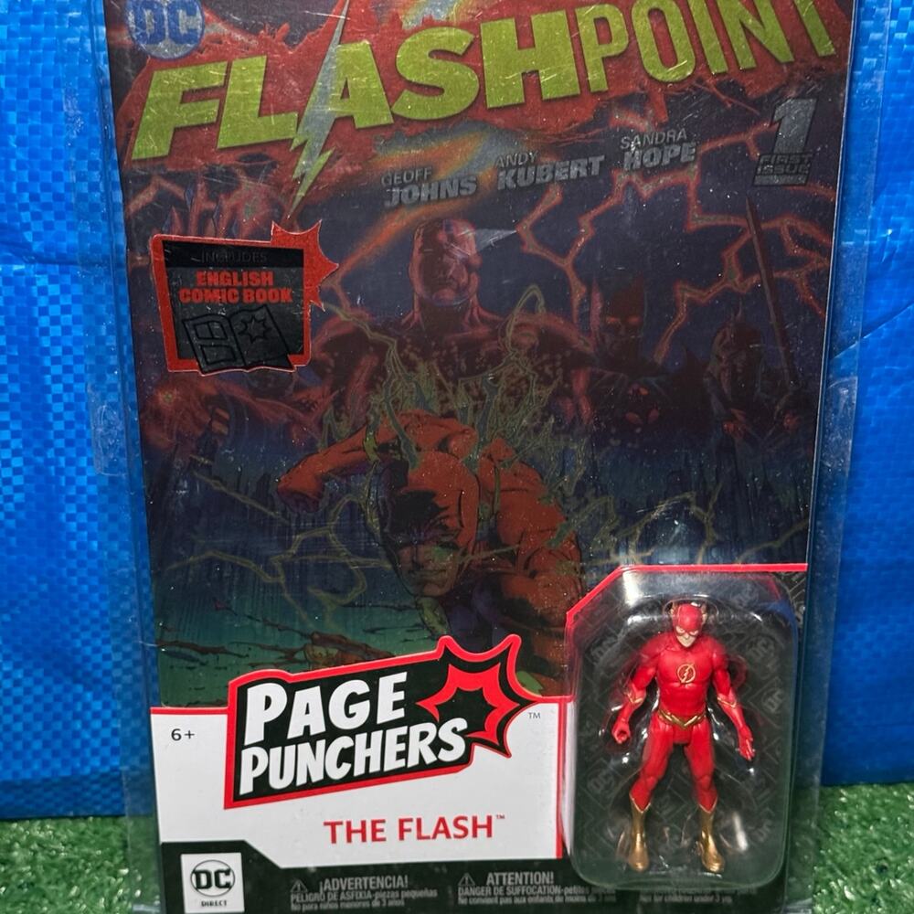 McFarlane Toys DC Universe Flashpoint Page Punchers Comic Book & The Flash Toy